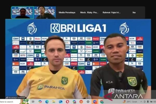 Persebaya Siap Hadapi Arema dengan Serius Jelang Laga Pekan ke-30 Liga 1 Persebaya Siap Hadapi Arema dengan Serius Jelang Laga Pekan ke-30 Liga 1