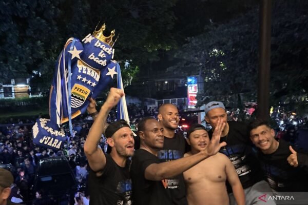 Respon Persib terhadap Usulan Peningkatan Kuota Pemain Asing Respon Persib terhadap Usulan Peningkatan Kuota Pemain Asing