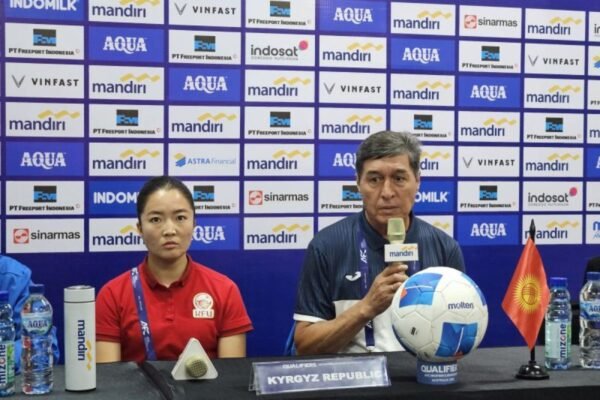 Berikut adalah beberapa alternatif judul untuk "Kirgistan Siap Kejutkan Grup D Kualifikasi Piala Asia Putri":

1. "Kirgistan Siap Berikan Kejutan di Grup D Kualifikasi Piala Asia Putri"
2. "Kirgistan Jagokan Kejutan di Kualifikasi Piala Asia Putri Grup D"
3. "Misi Kejutan Kirgistan di Grup D Kualifikasi Piala Asia Putri"
4. "Kirgistan Tampilkan Potensi Besar di Grup D Kualifikasi Piala Asia Putri"
5. "Kirgistan Berambisi Guncang Grup D di Kualifikasi Piala Asia Putri"

Silakan pilih atau kembangkan sesuai kebutuhan!