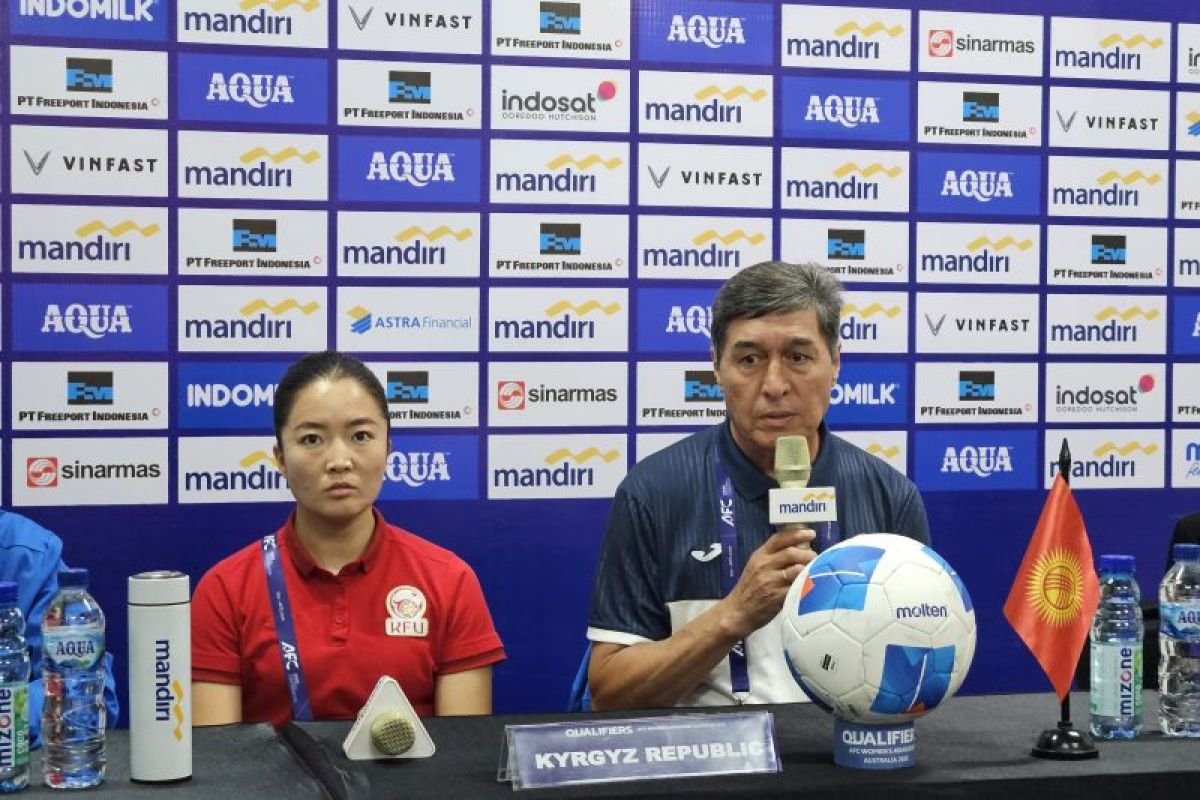 Berikut adalah beberapa alternatif judul untuk "Kirgistan Siap Kejutkan Grup D Kualifikasi Piala Asia Putri":

1. "Kirgistan Siap Berikan Kejutan di Grup D Kualifikasi Piala Asia Putri"
2. "Kirgistan Jagokan Kejutan di Kualifikasi Piala Asia Putri Grup D"
3. "Misi Kejutan Kirgistan di Grup D Kualifikasi Piala Asia Putri"
4. "Kirgistan Tampilkan Potensi Besar di Grup D Kualifikasi Piala Asia Putri"
5. "Kirgistan Berambisi Guncang Grup D di Kualifikasi Piala Asia Putri"

Silakan pilih atau kembangkan sesuai kebutuhan!