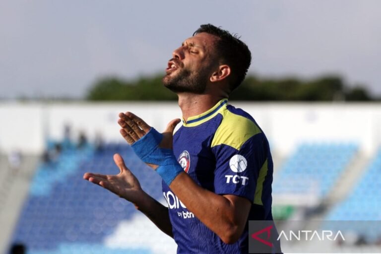 Arema Siap Jadikan Pertandingan Melawan Persib Sebagai Momentum Kebangkitan